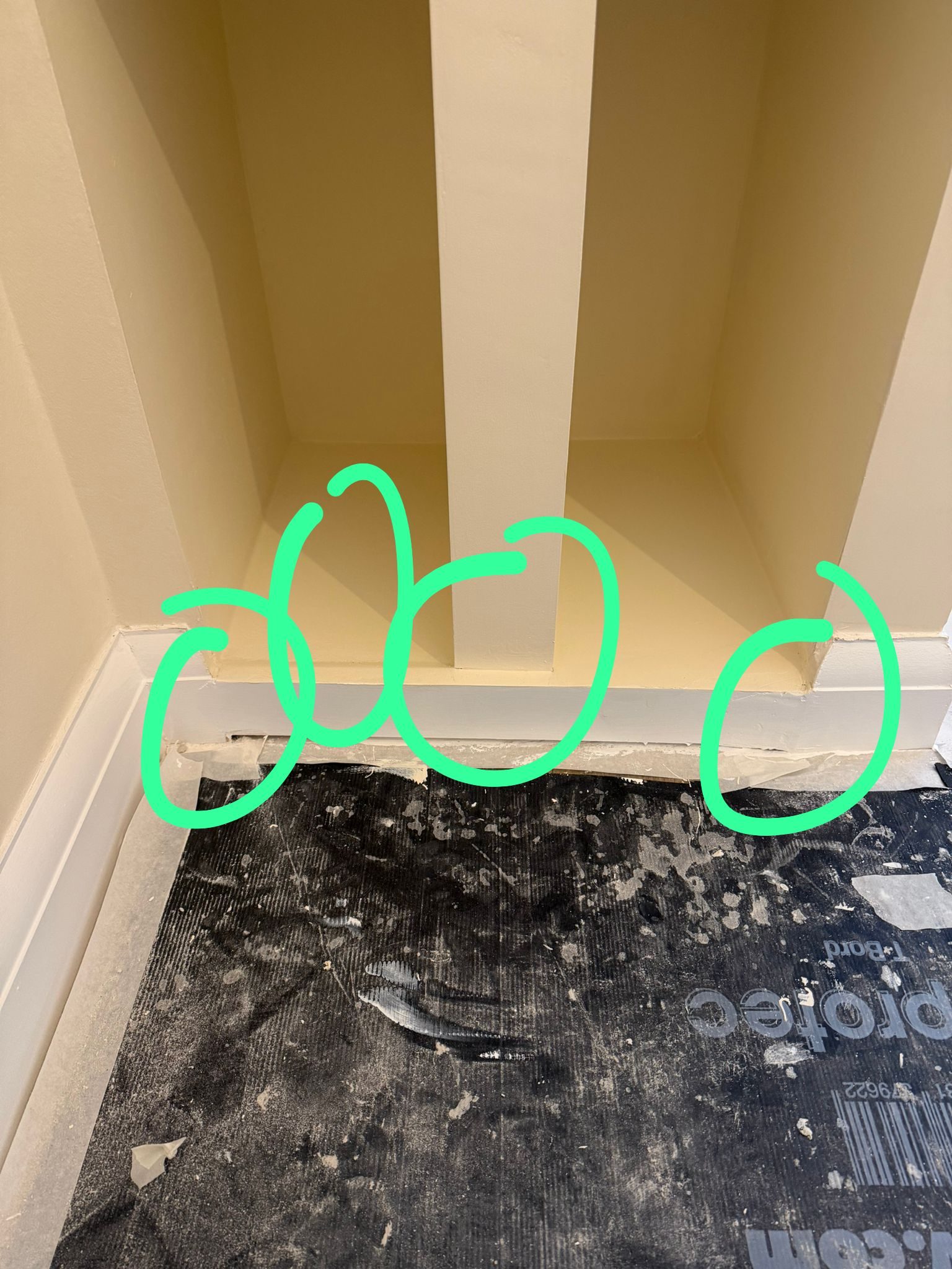 Internal snagging markings before client handover